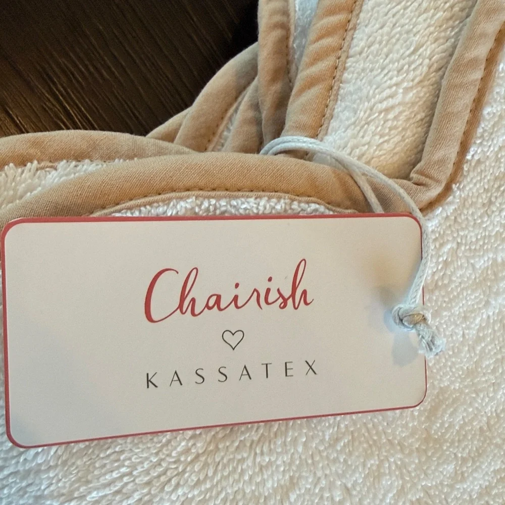 Kassatex Chairish Scallop Edge Bath Towel Collection Color White Tan Sand NWT
